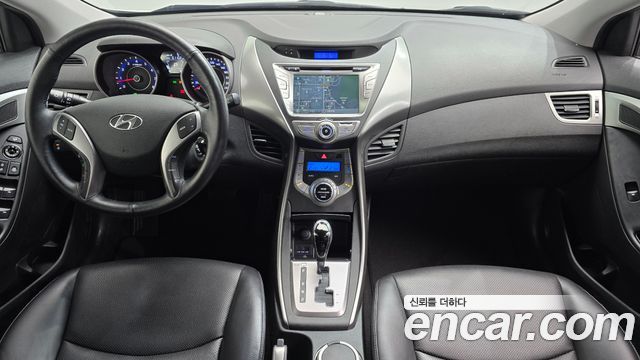 Hyundai AVANTE 2014 — photo 10