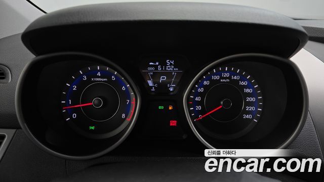 Hyundai AVANTE 2014 — photo 11