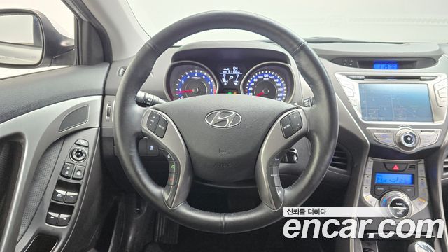 Hyundai AVANTE 2014 — photo 19