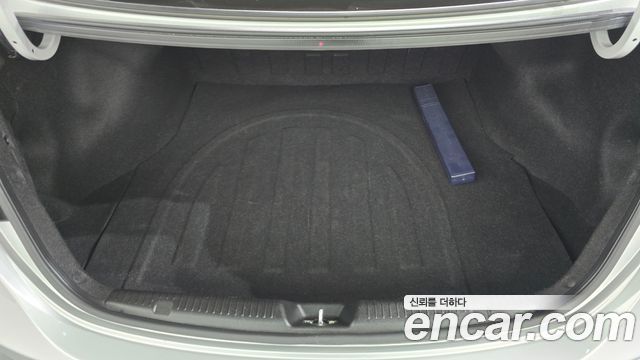 Hyundai AVANTE 2014 — photo 21