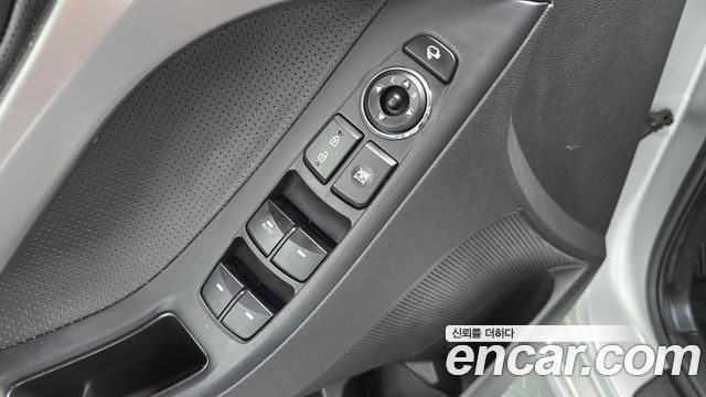Hyundai AVANTE 2014 — photo 24