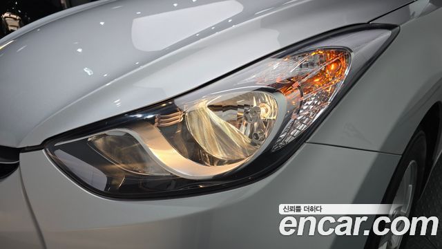 Hyundai AVANTE 2014 — photo 8