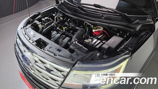 Ford Explorer 2019 — photo 6