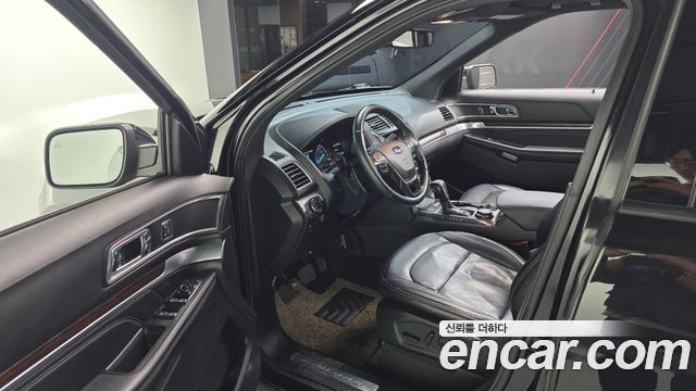 Ford Explorer 2019 — photo 10