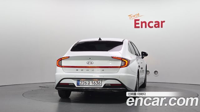 Hyundai Sonata 2022 — photo 4