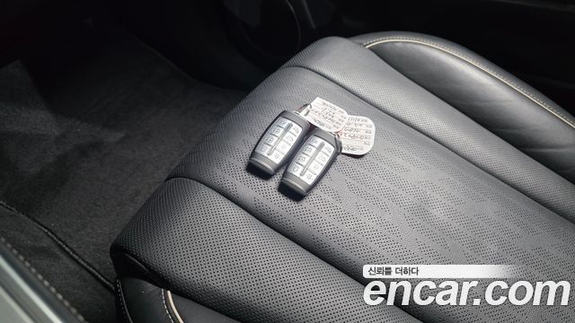 Genesis GV80 2023 — photo 21