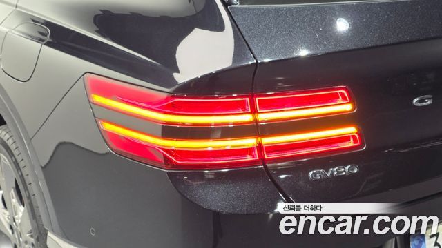 Genesis GV80 2023 — photo 9