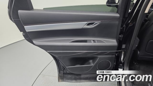 Genesis GV80 2023 — photo 15