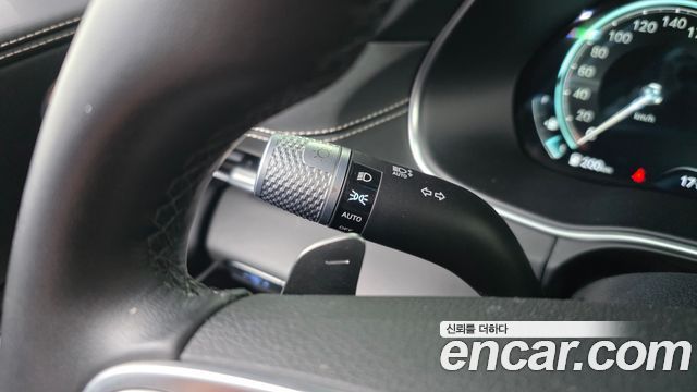 Genesis GV80 2023 — photo 28