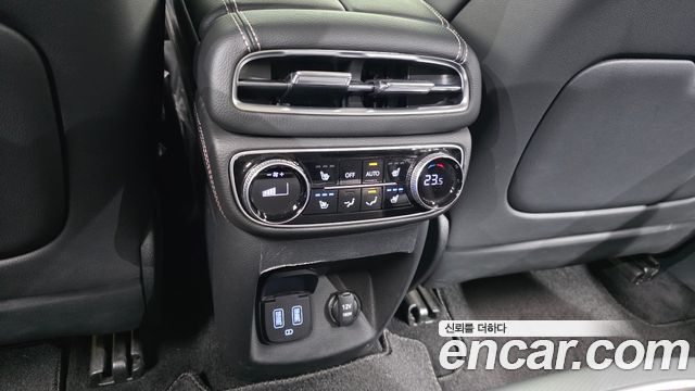 Genesis GV80 2023 — photo 31