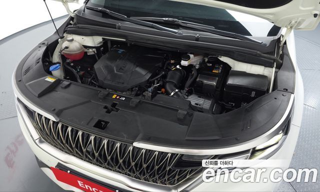 Kia Canival 2023 — photo 6