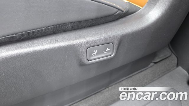 Kia Canival 2023 — photo 31