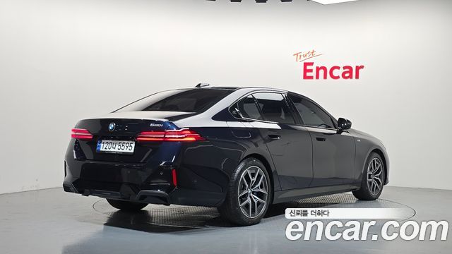 BMW 5-Series 2024 — photo 2