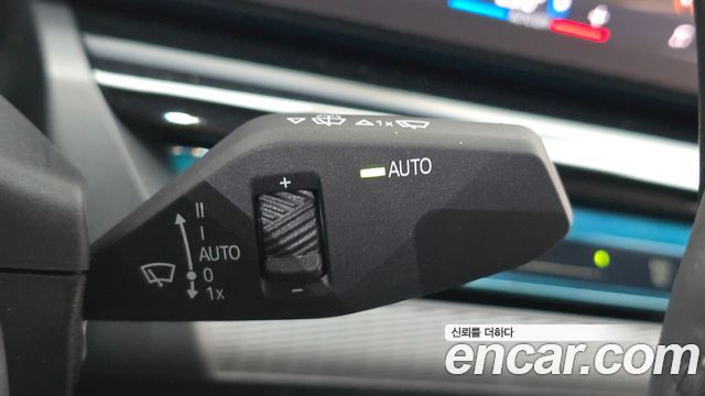 BMW 5-Series 2024 — photo 28