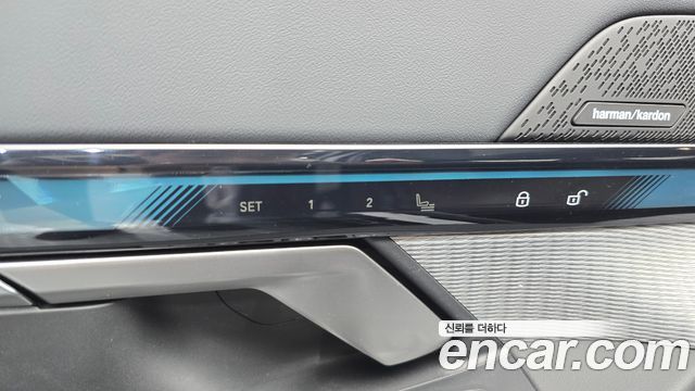 BMW 5-Series 2024 — photo 30