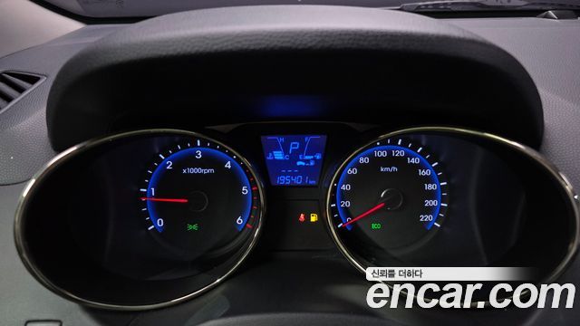 Hyundai Tucson 2011 — photo 8