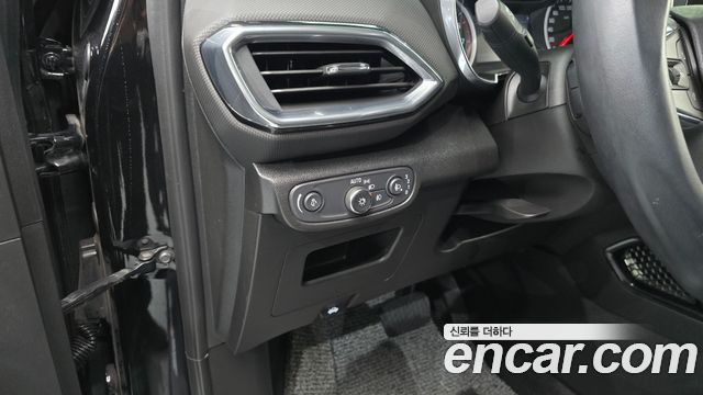 Chevrolet Korea Trailblazer 2021 — photo 26