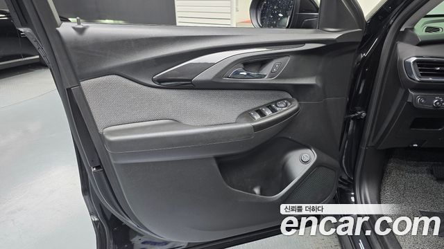 Chevrolet Korea Trailblazer 2021 — photo 14