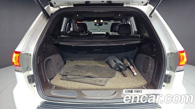 Jeep Cherokee 2018 — photo 20
