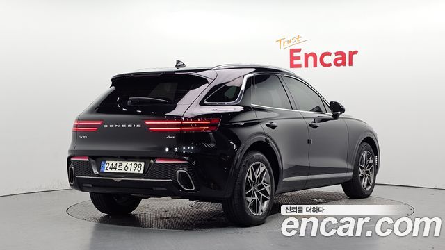 Genesis GV70 2023 — photo 2