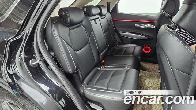 Genesis GV70 2023 — photo 17