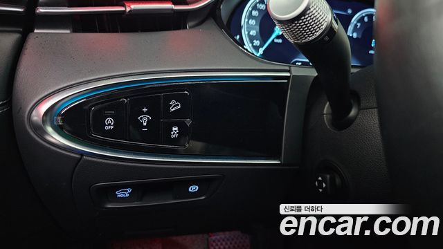 Genesis GV70 2023 — photo 22