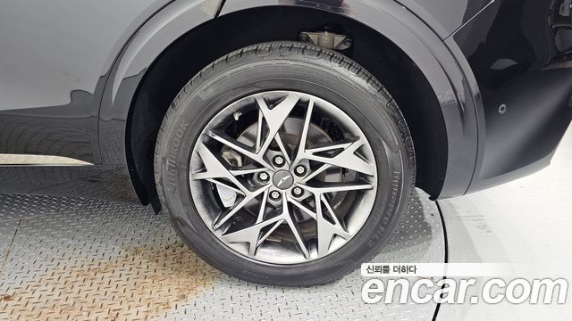Genesis GV70 2023 — photo 7