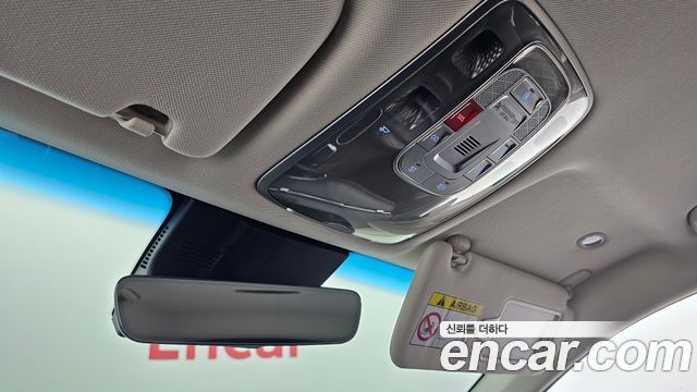 Genesis GV70 2023 — photo 28