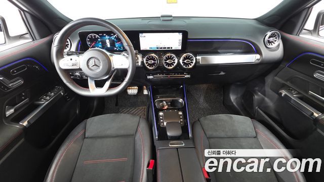 Mercedes-Benz GLB-Class 2021 — photo 10