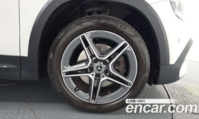 Mercedes-Benz GLB-Class 2021 — photo 7