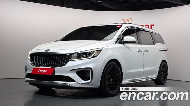 Kia Canival 2019 — photo 1
