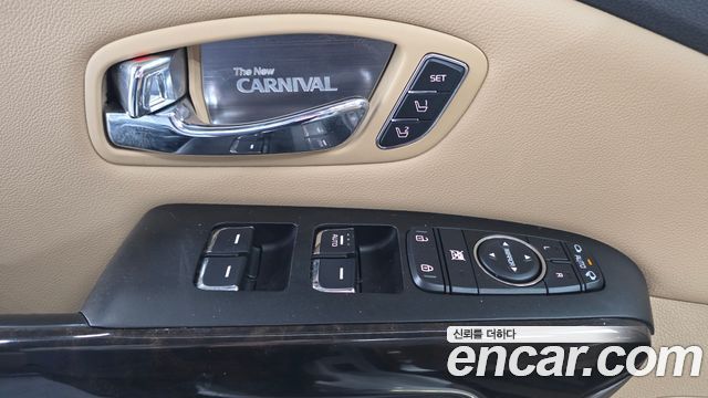 Kia Canival 2019 — photo 12