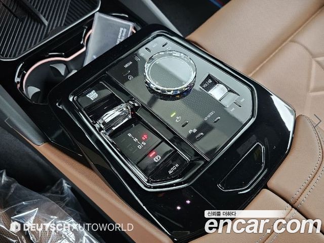 BMW 5-Series 2026 — photo 9