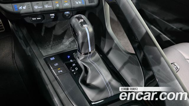 Hyundai AVANTE 2023 — photo 12