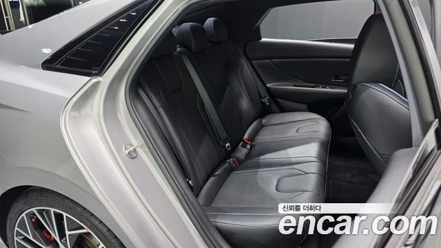 Hyundai AVANTE 2023 — photo 17