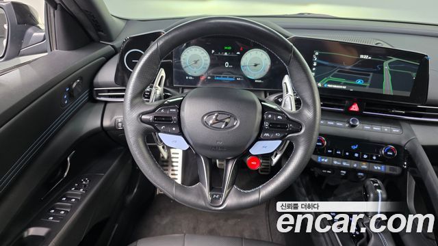 Hyundai AVANTE 2023 — photo 19
