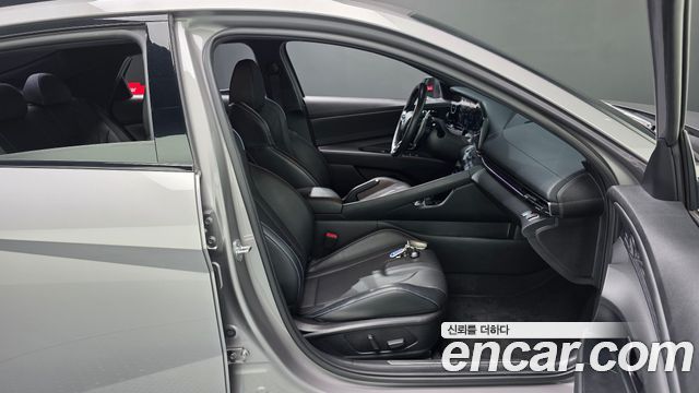 Hyundai AVANTE 2023 — photo 16