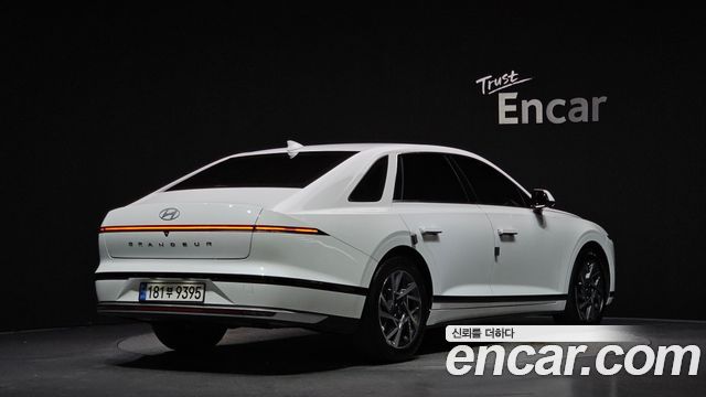 Hyundai Grandeur 2023 — photo 2