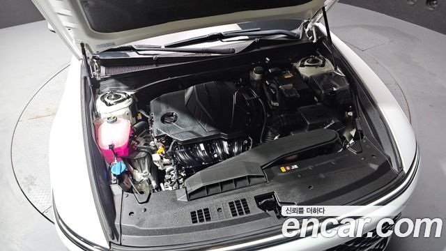 Hyundai Grandeur 2023 — photo 6