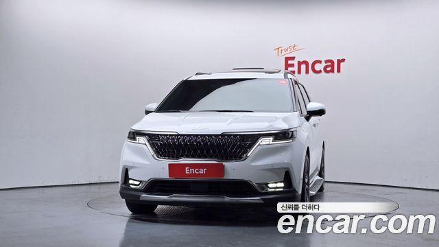 Kia Canival 2023 — photo 3