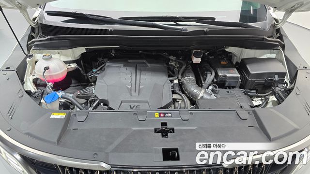 Kia Canival 2023 — photo 6