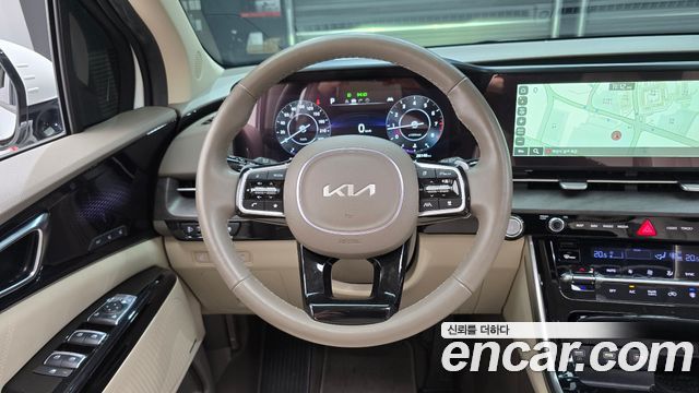 Kia Canival 2023 — photo 19