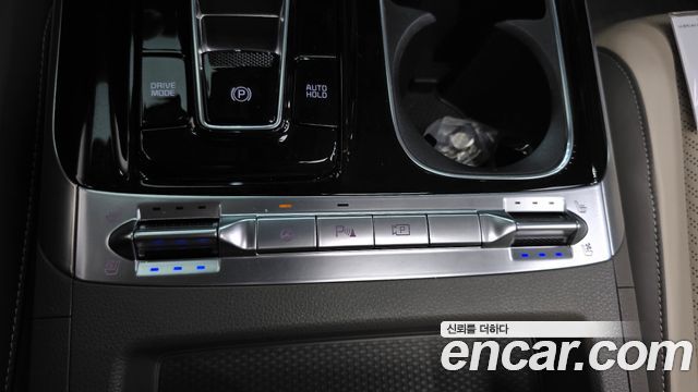 Kia Canival 2023 — photo 23