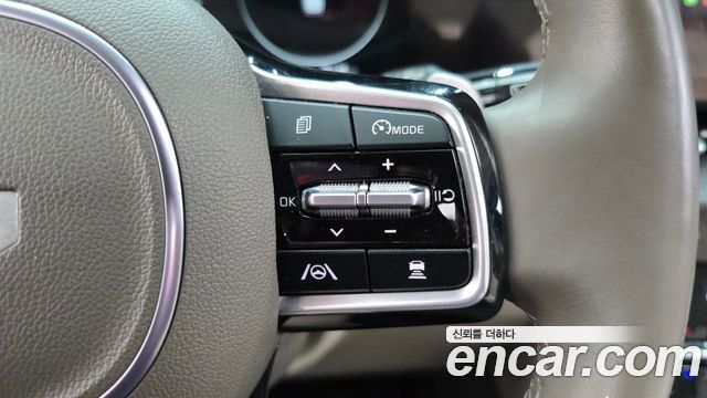Kia Canival 2023 — photo 25