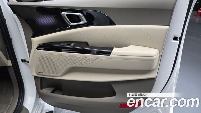 Kia Canival 2023 — photo 15