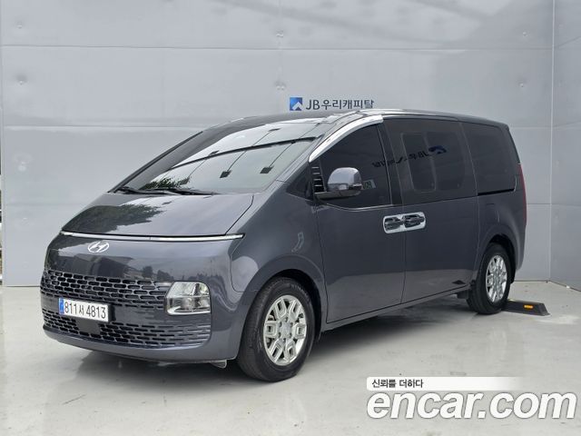 Hyundai Staria 2024 — photo 1