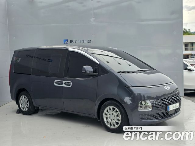Hyundai Staria 2024 — photo 3
