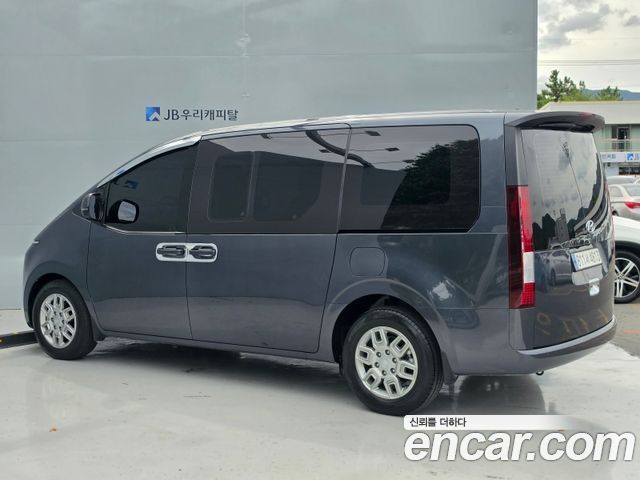 Hyundai Staria 2024 — photo 5