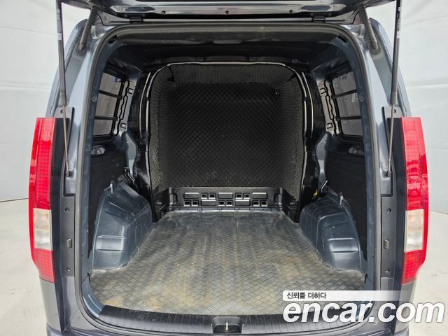 Hyundai Staria 2024 — photo 6
