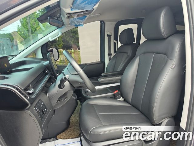 Hyundai Staria 2024 — photo 16